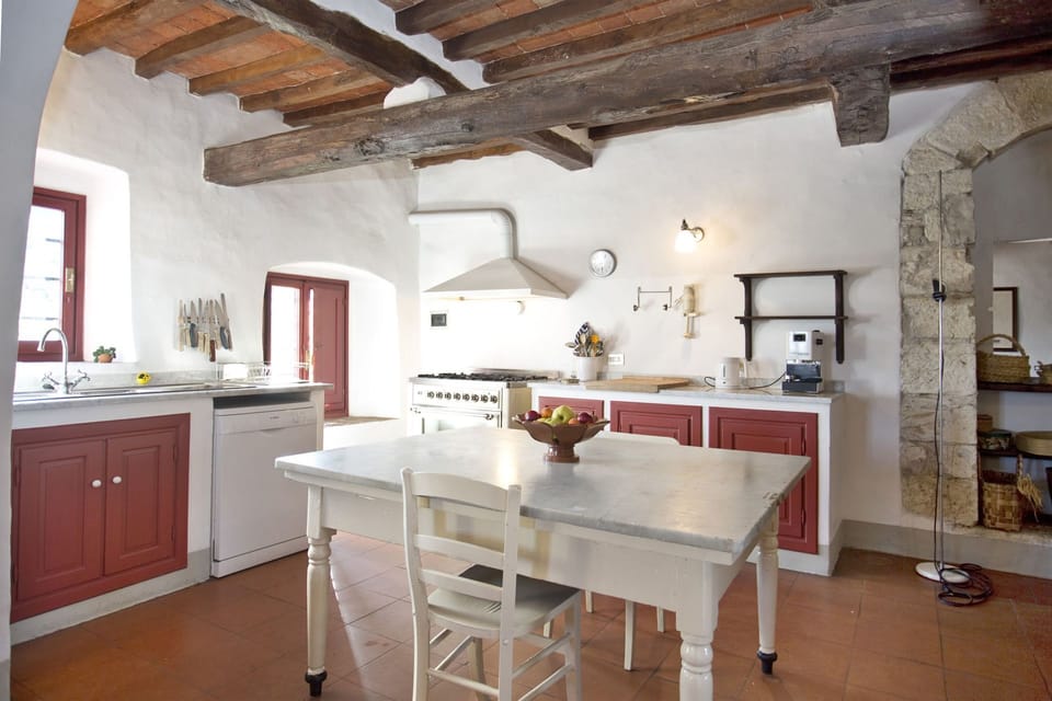Common Room, Kitchen