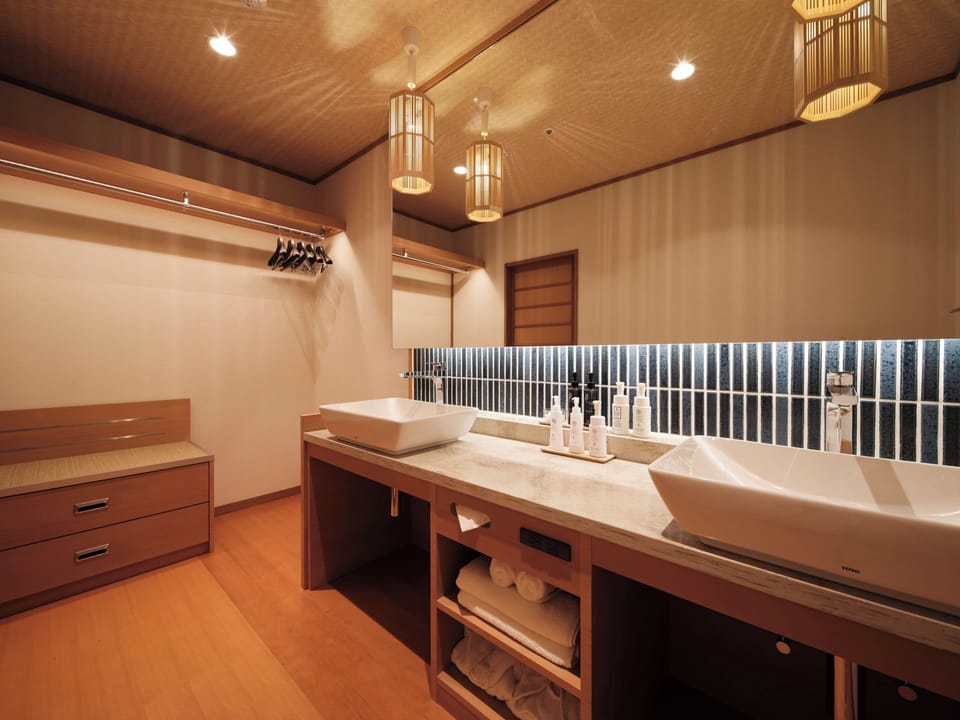 Main Building The Heritage Washitsu | Bathroom | Combined shower/tub, free toiletries, hair dryer, slippers
