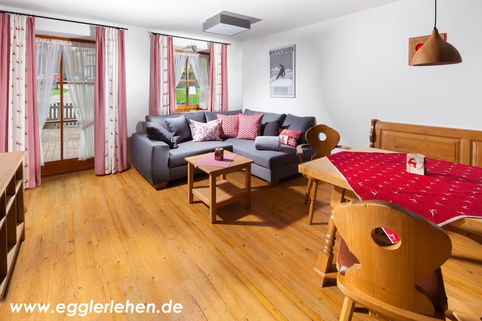 Ferienwohnung  2 bis 2 Personen, 52 qm, Erdgeschoss, 1 separates Schlafzimmer, Terrasse Apartment in Berchtesgaden