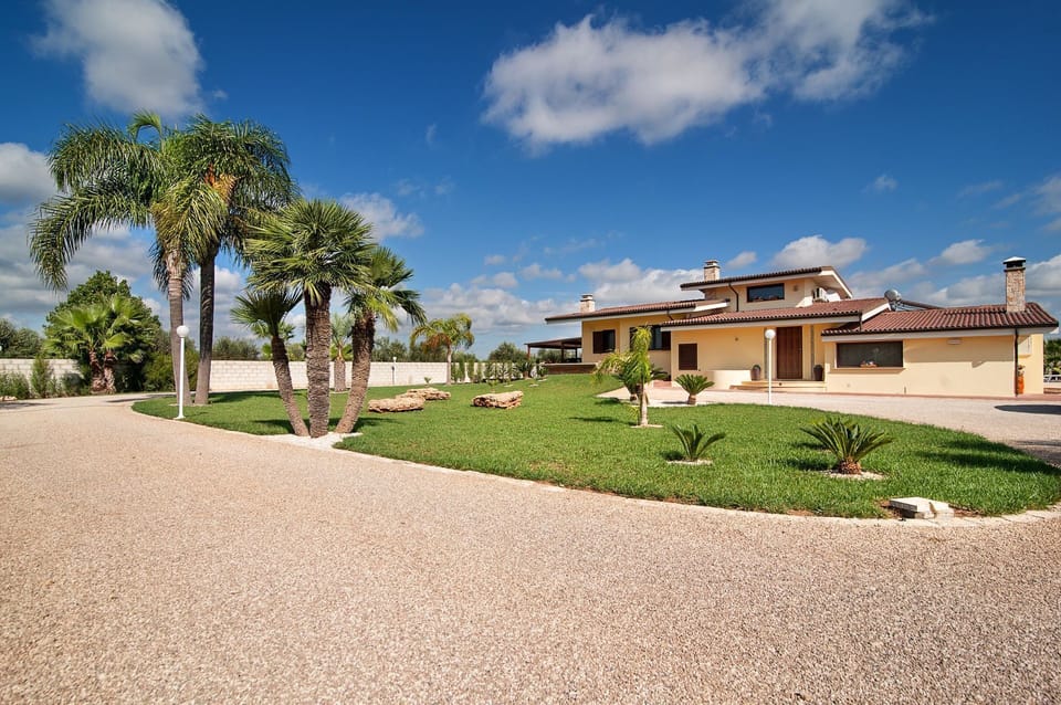 Building Exterior, Garden, Outdoor