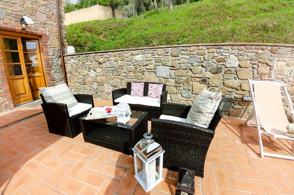 Balcony / Terrace / Patio
