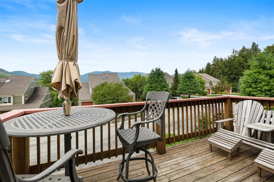 Main Floor Front Deck Seating