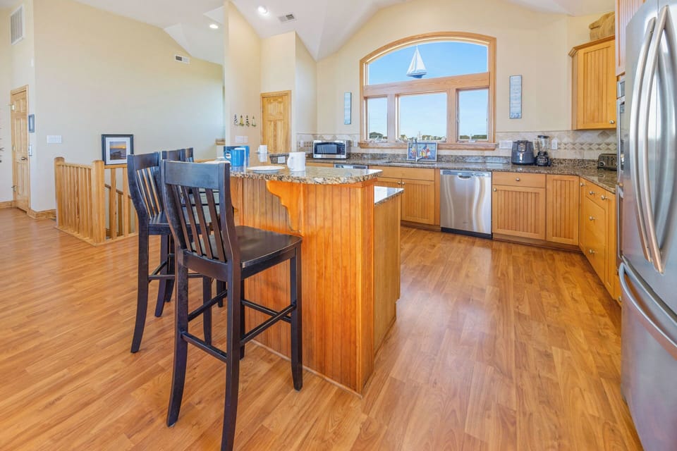 Surf or Sound Realty - 655 - Sunset Watch - Kitchen -1