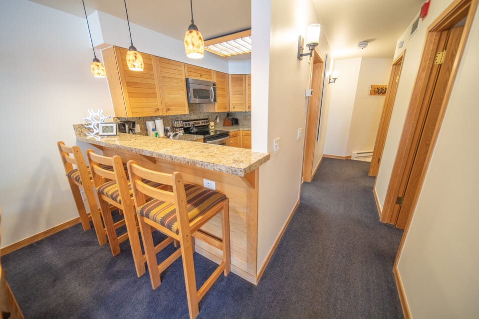 Breakfast bar for extra seating