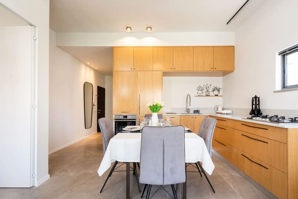 Kitchen and dining area