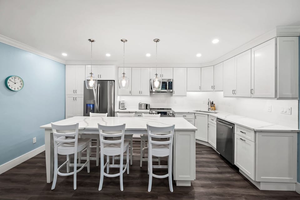 Dining & Kitchen