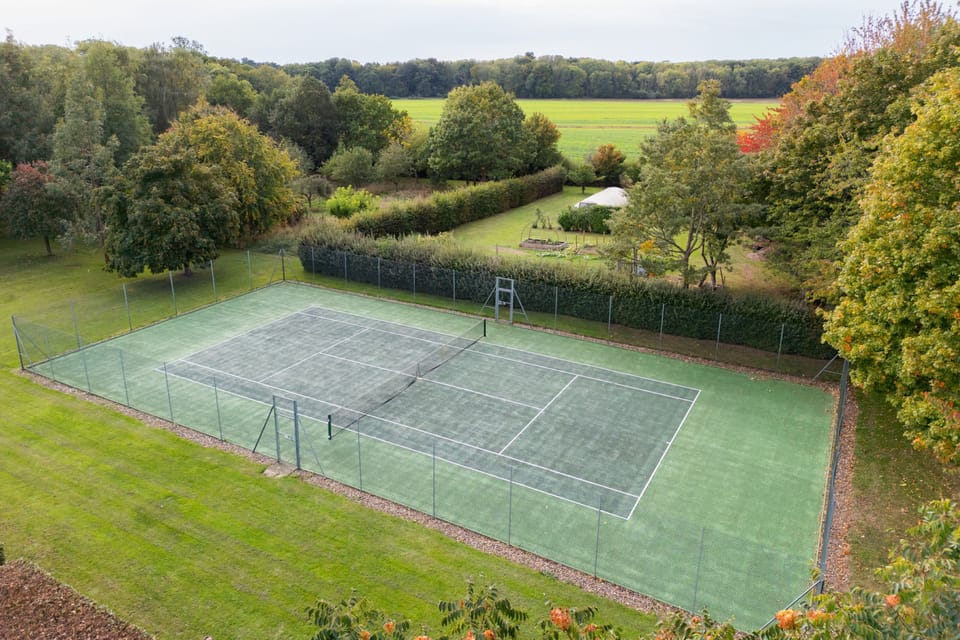 The Granary, Hacheston: Tennis court available for duration of your stay upon request