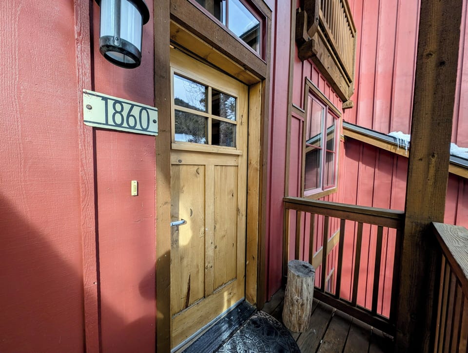Private Entrance