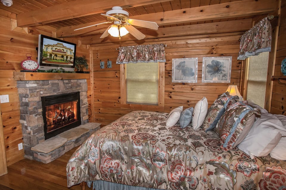 Guest bedroom
