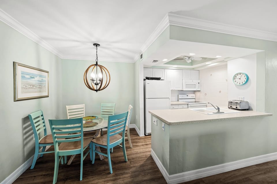 Dining & Kitchen