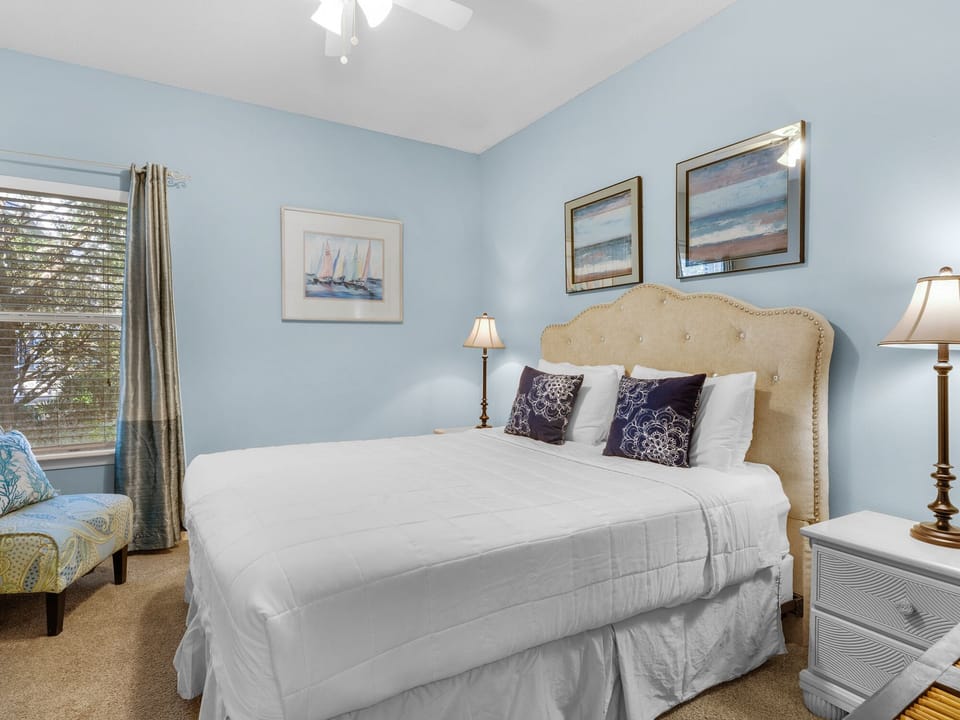 Bedroom 2 with Queen Bed