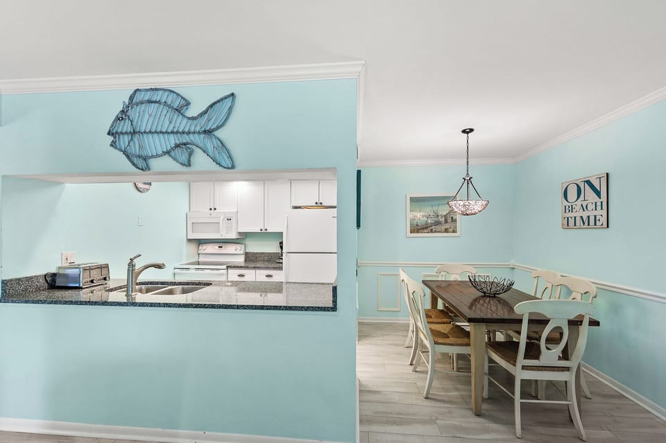 Dining & Kitchen