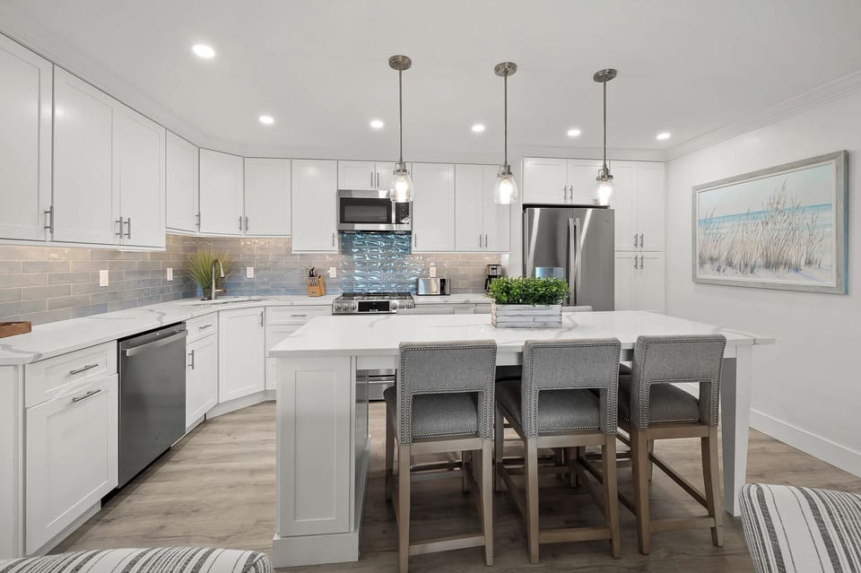 Dining & Kitchen