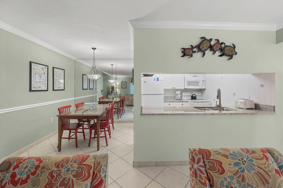 Dining & Kitchen