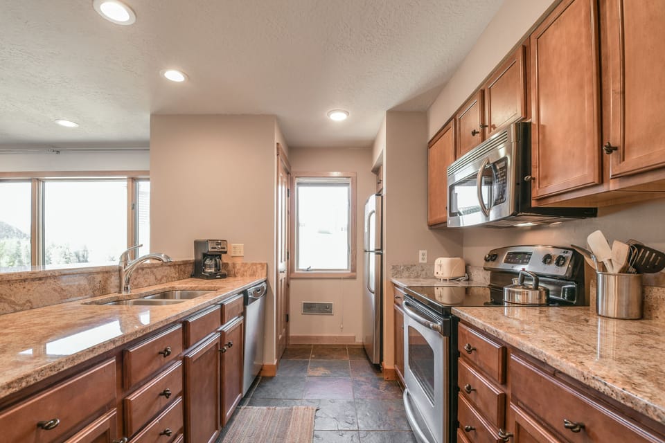 Fully equipped kitchen