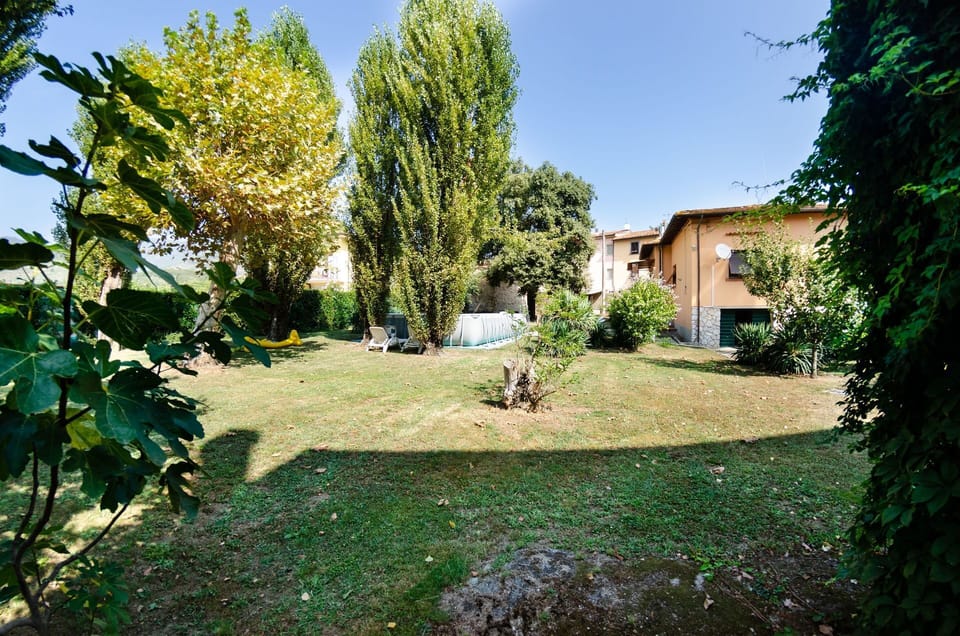 Building Exterior, Garden