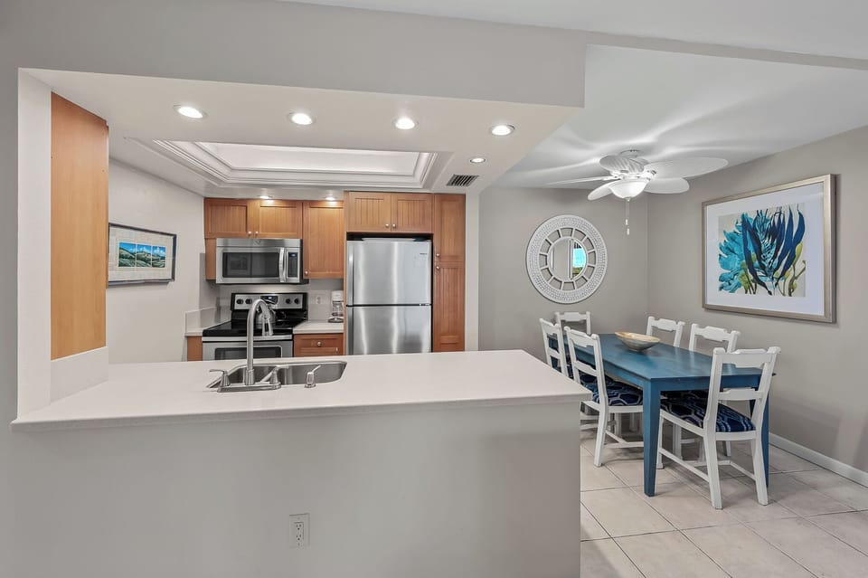 Dining & Kitchen