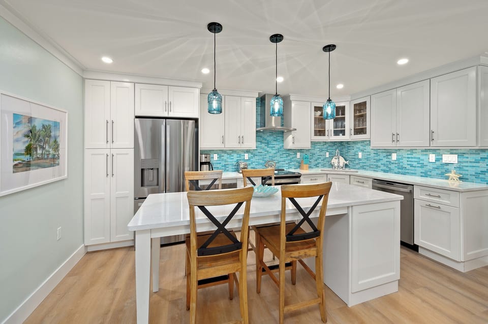 Dining & Kitchen
