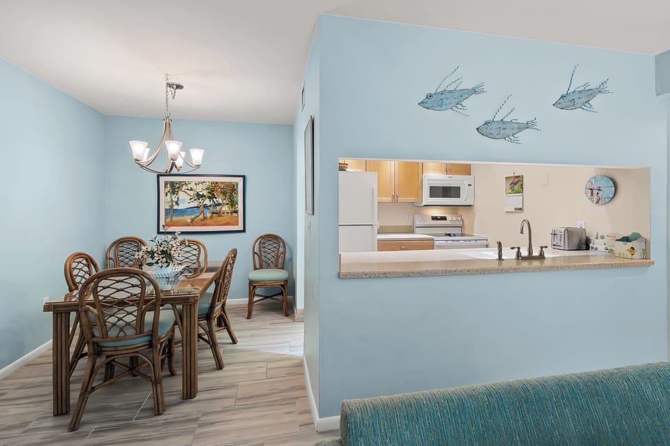 Dining & Kitchen
