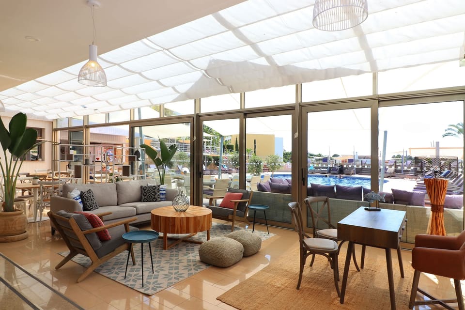 Reception Lounge