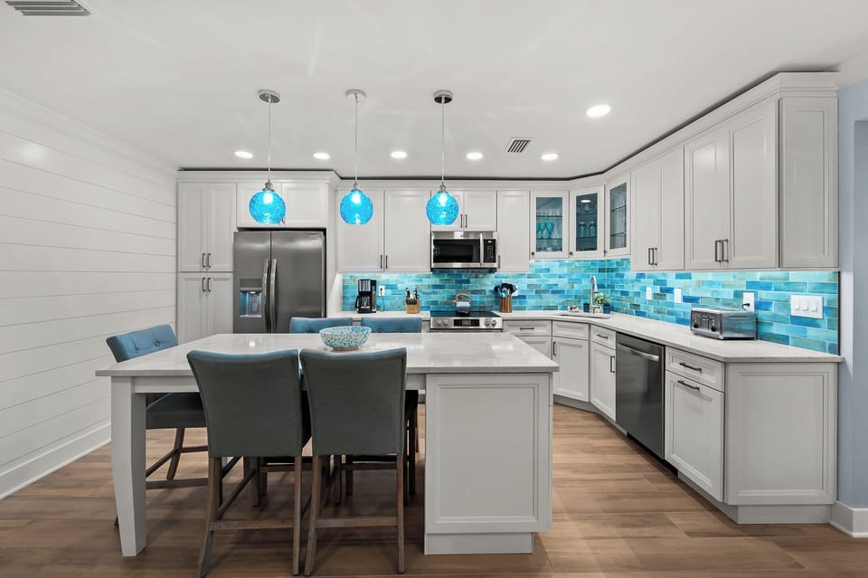 Dining & Kitchen