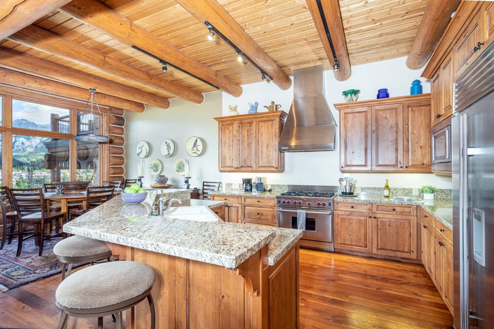 3.0-tristant-115-mountain-village-kitchen-1