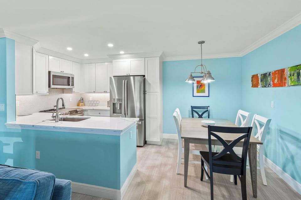 Dining & Kitchen