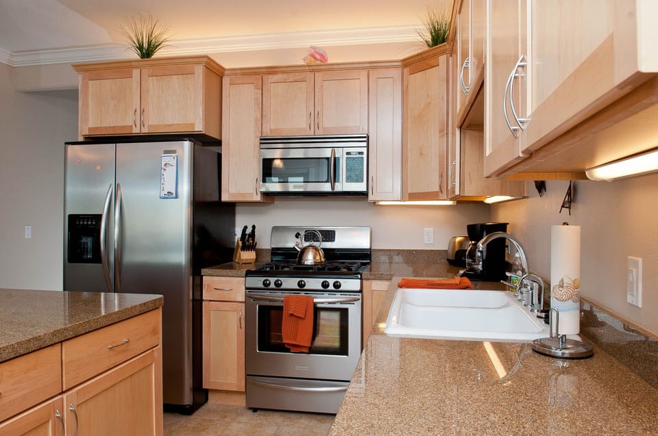 Full Kitchen