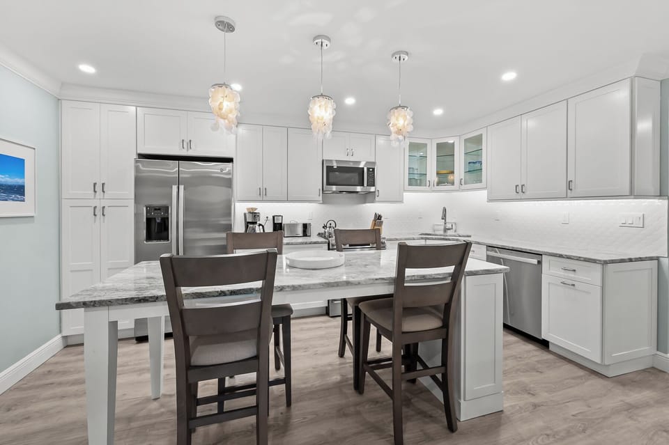 Dining & Kitchen