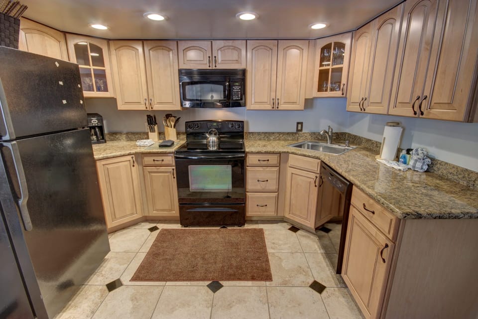 Fully equipped kitchen