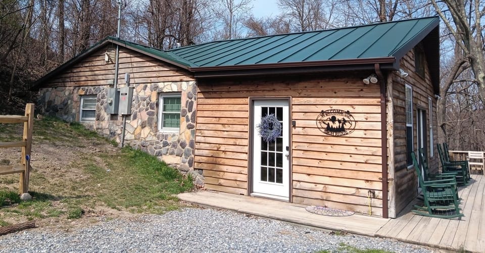Cozy Mountain Cabin with lots of privacy