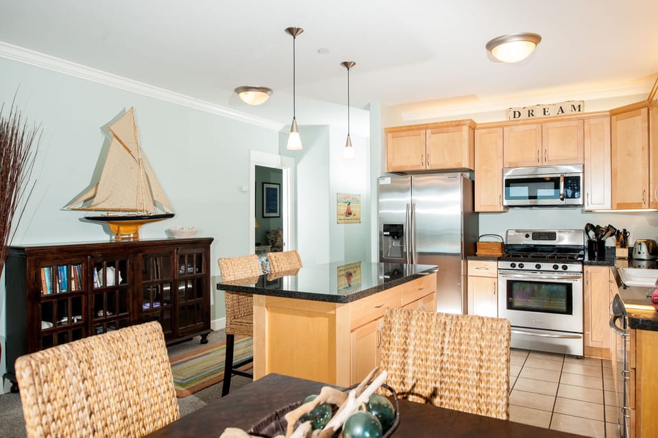 Full Kitchen