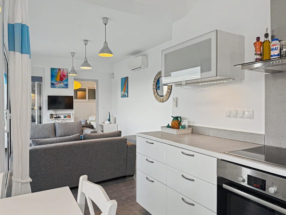 Inviting living space blends comfort and style—enjoy seamless open-plan living.
