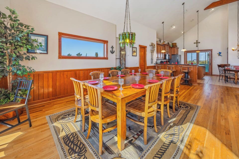 Surf or Sound Realty - 892 - Queen Anne's Revenge - Dining Area -3