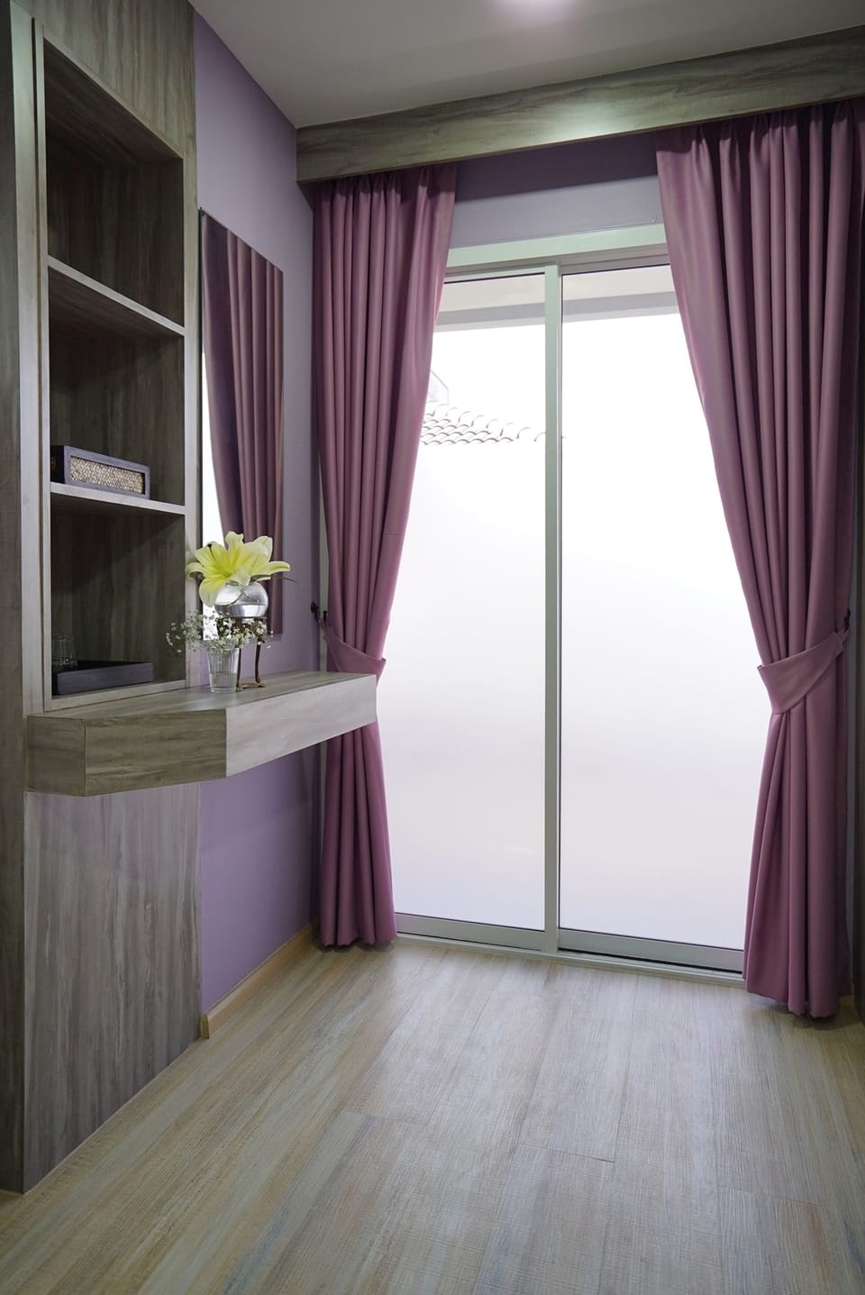 Standard Twin Room | In-room safe, individually decorated, blackout drapes, soundproofing