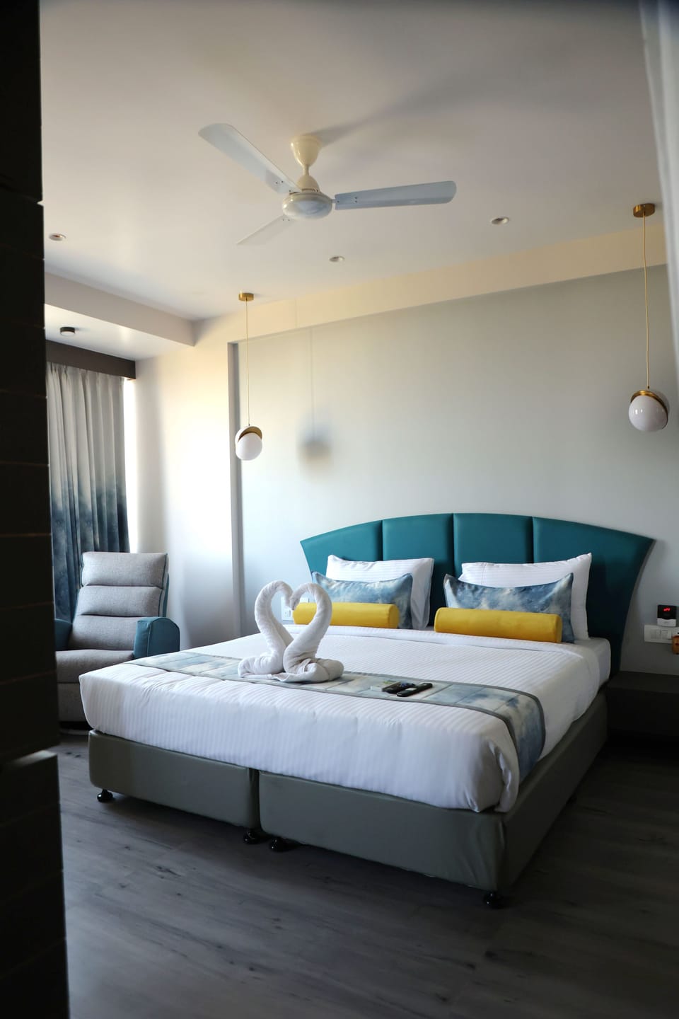 Superior Suite | Minibar, individually furnished, desk, laptop workspace