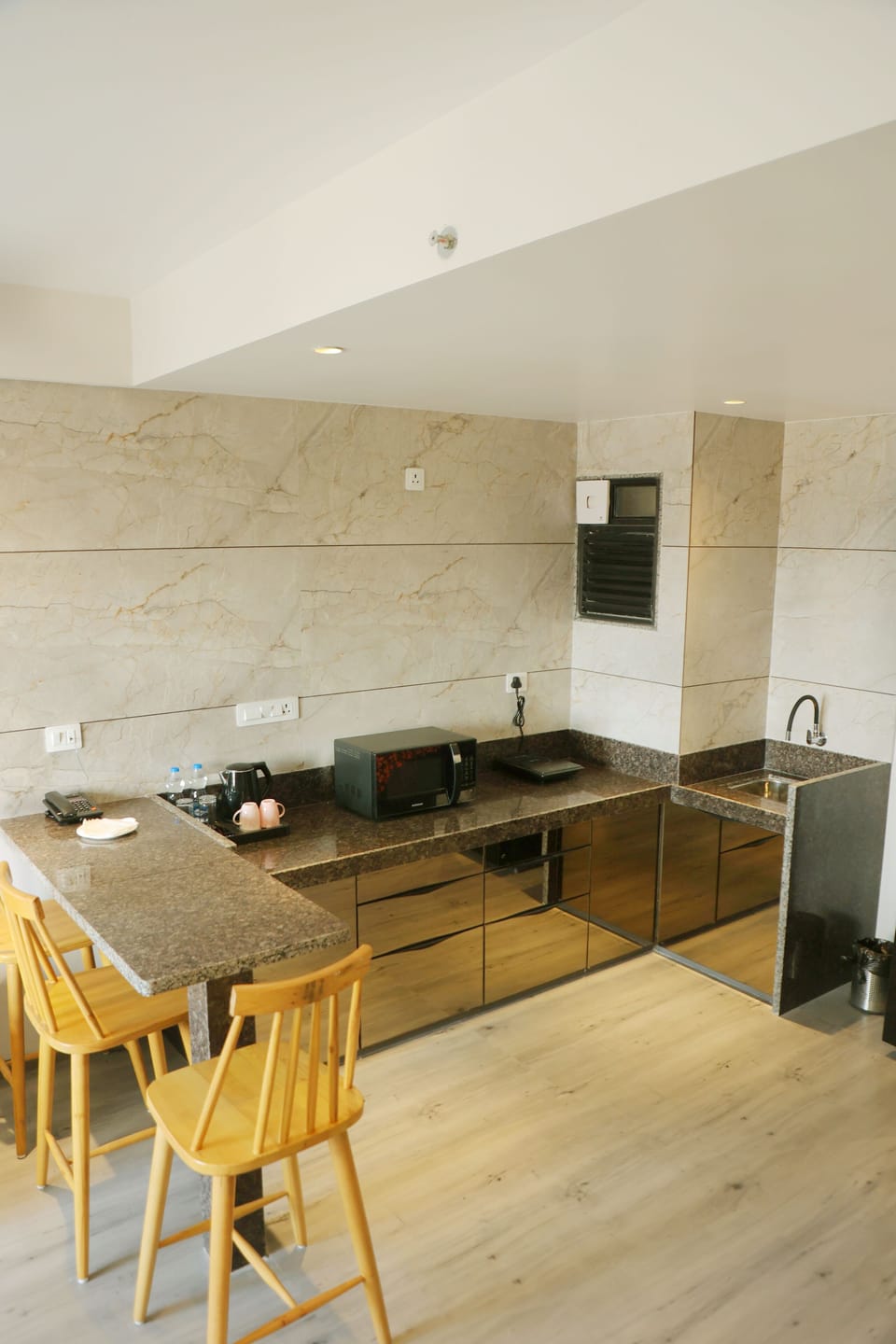 Superior Suite | Private kitchen | Coffee/tea maker