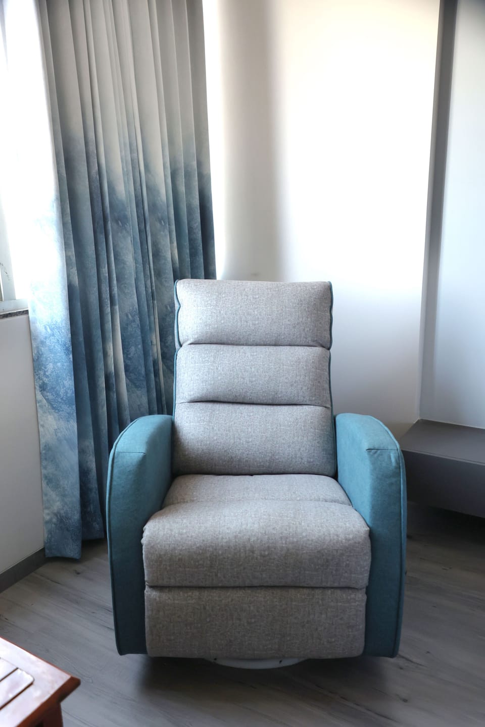 Superior Suite | Minibar, individually furnished, desk, laptop workspace