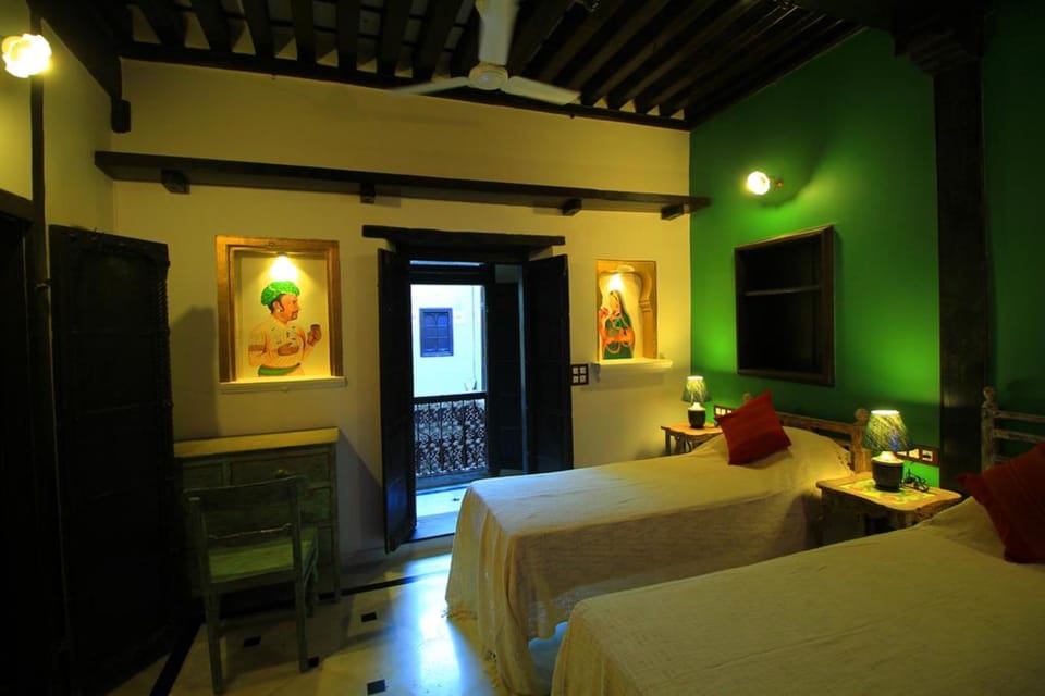 Moti Room | Egyptian cotton sheets, premium bedding, in-room safe