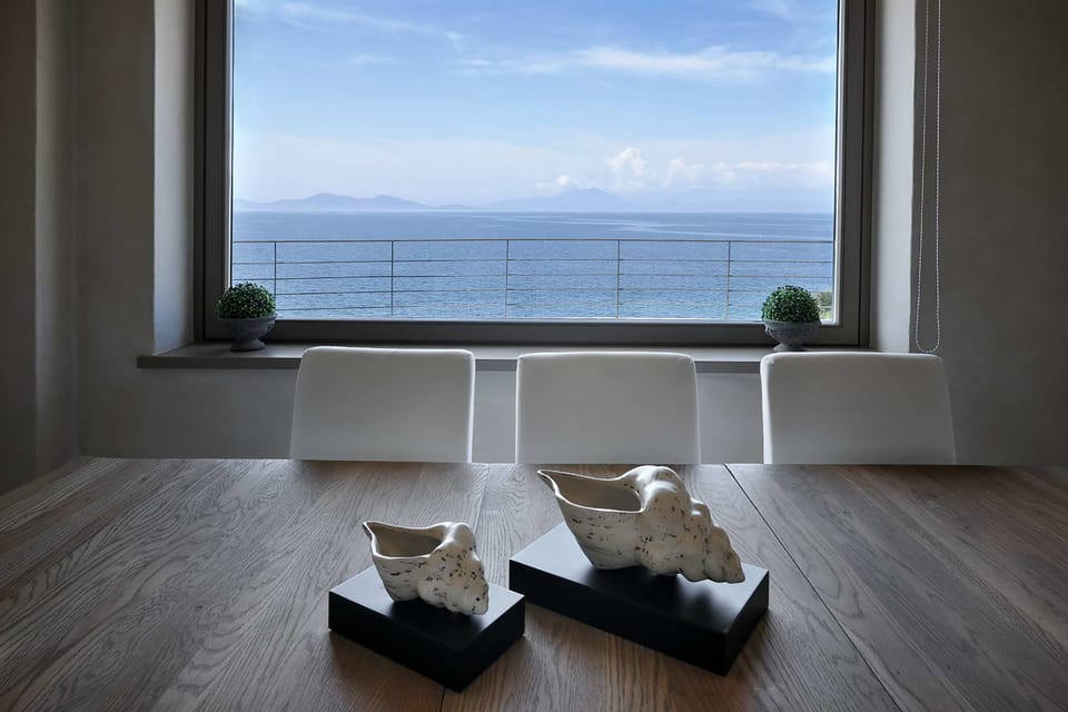 View from the interior dinning-room