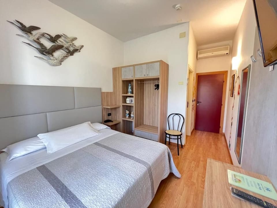 In-room safe, desk, laptop workspace, free cribs/infant beds