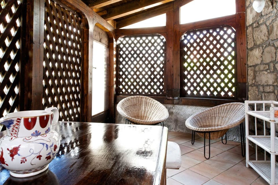 Winter pergola with view towards the vegetable garden