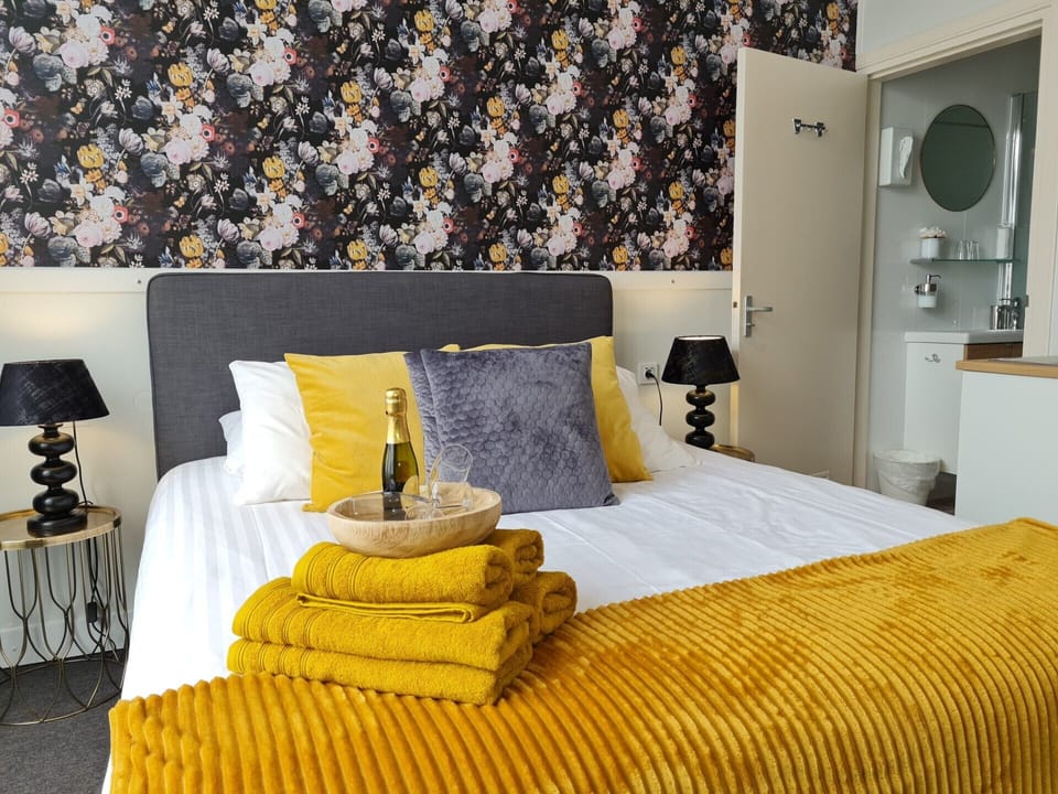 Deluxe Double Room | Hypo-allergenic bedding, desk, blackout drapes, iron/ironing board