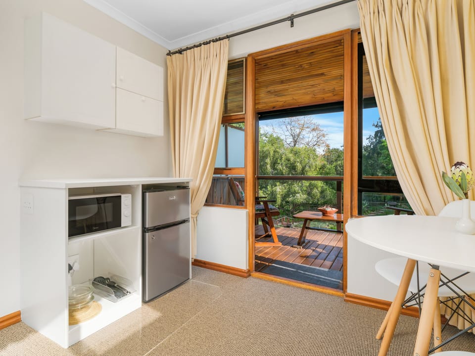 Comfort Double Room, 1 King Bed, Terrace, Garden View | Mini-refrigerator