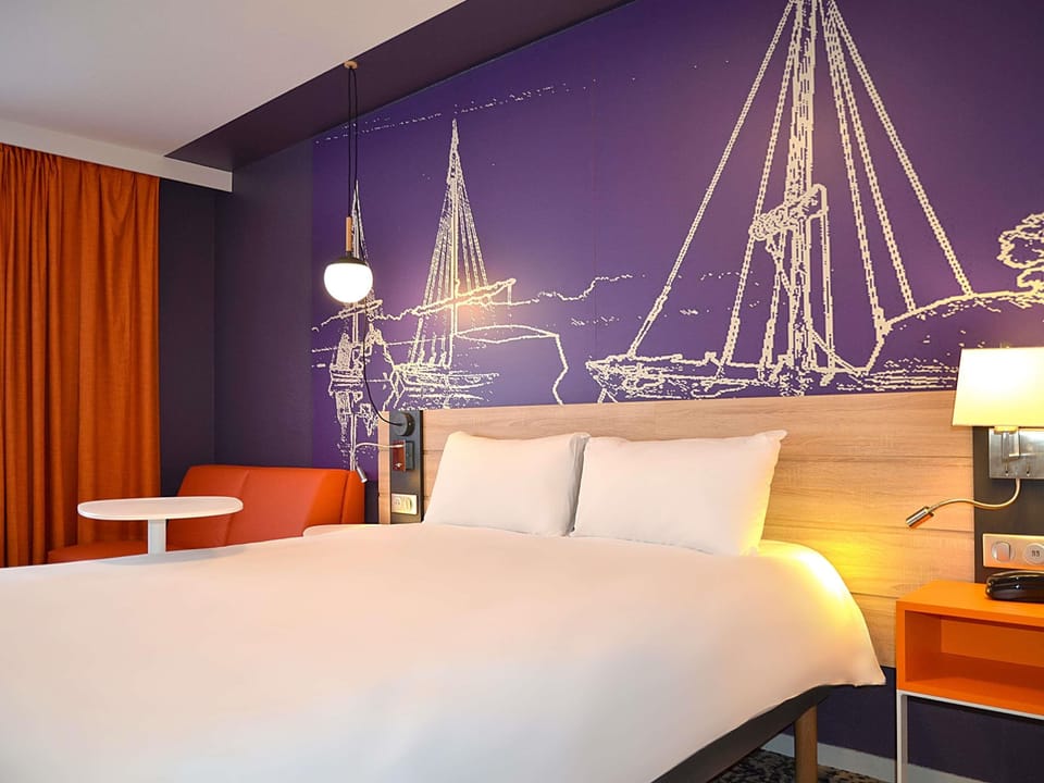 Standard Room, 1 Double Bed with Sofa bed | Desk, blackout drapes, soundproofing, iron/ironing board