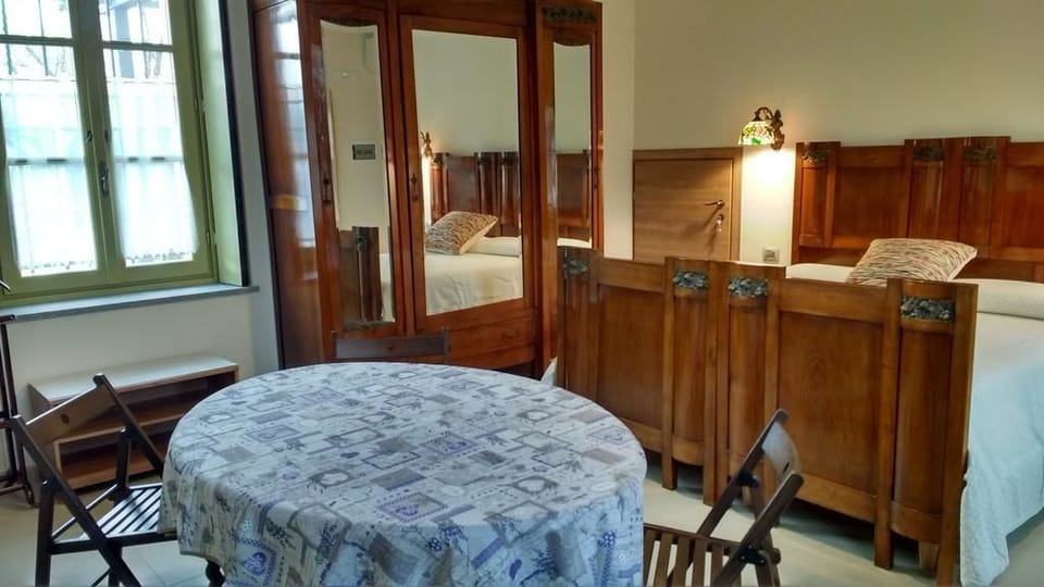 Apartment, Ground Floor (Art Noveau Studio Apartment) | Iron/ironing board, free WiFi, bed sheets