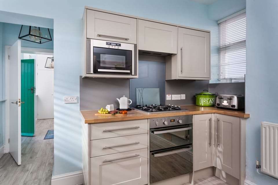Fully-equipped kitchen