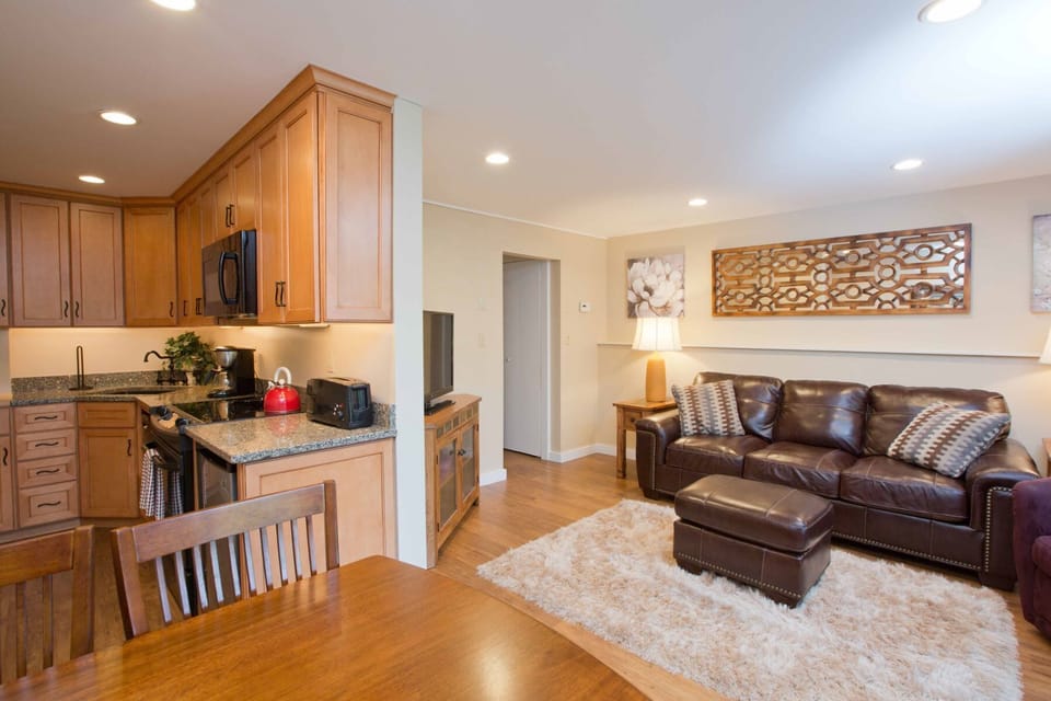 Kitchen/living/dining area