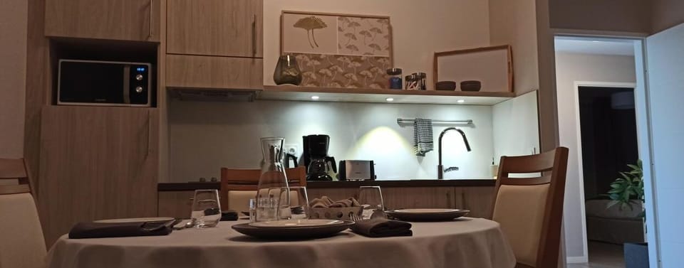 House, Accessible, Ensuite | In-room dining