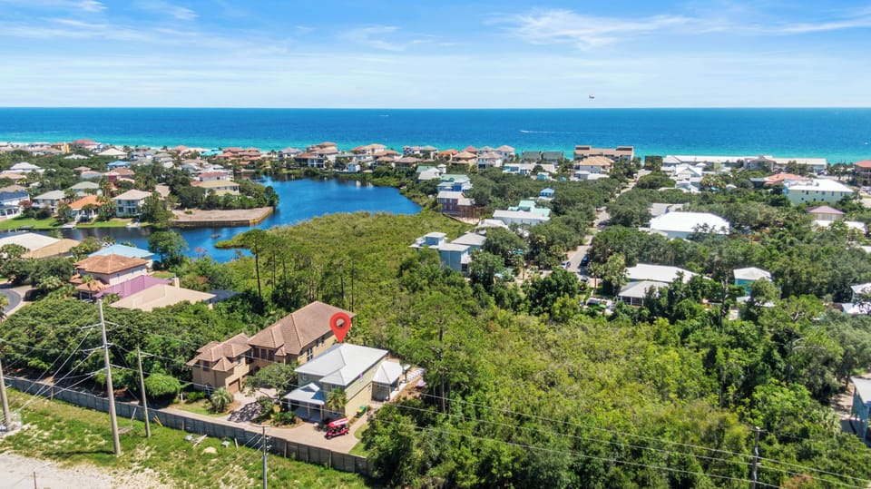 Aerial view of the home's location and proximity to the beach!